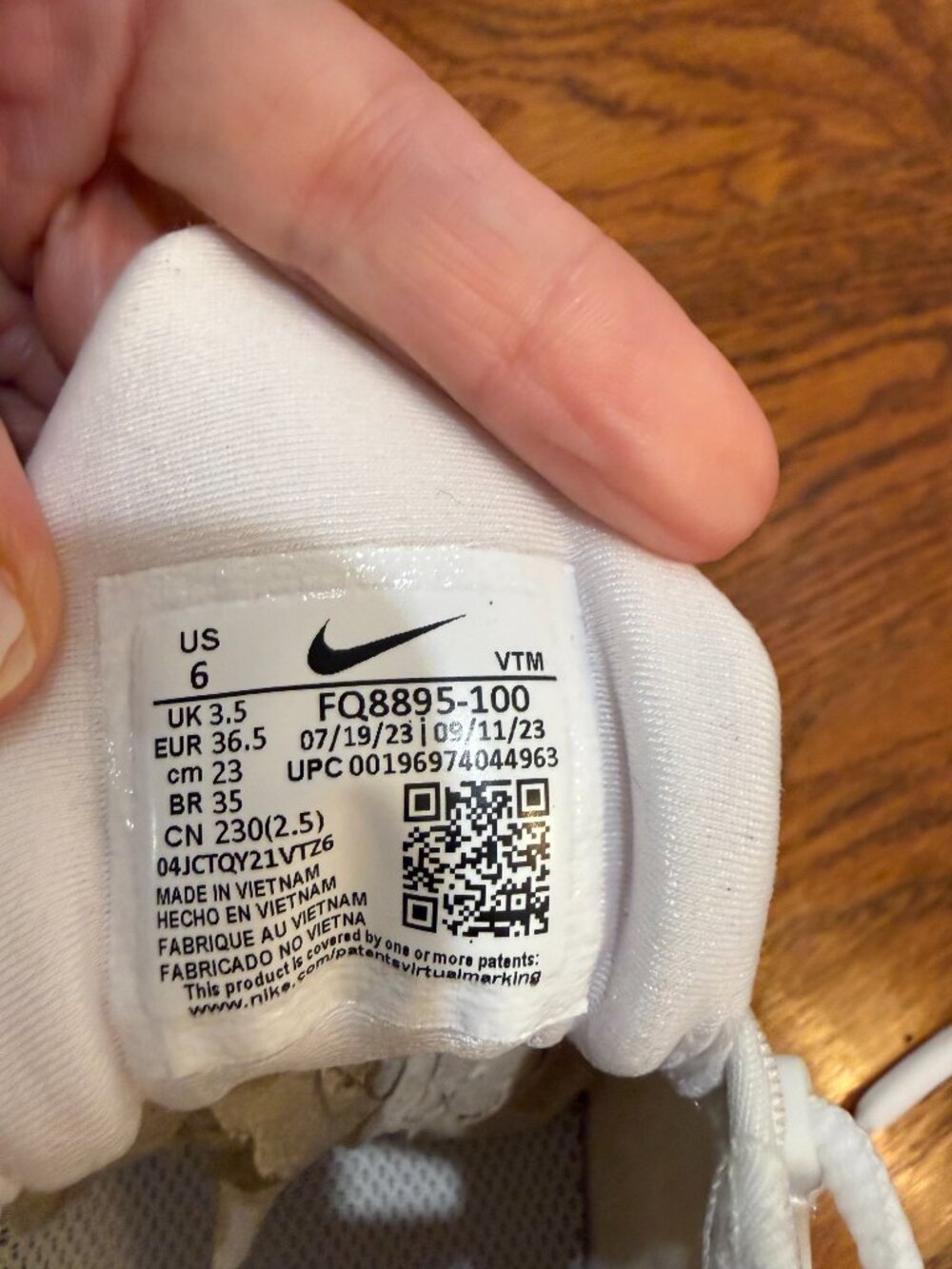 Nike Air VaporMax Plus White Women’s Sneakers Size 6 - Picture 6 of 7